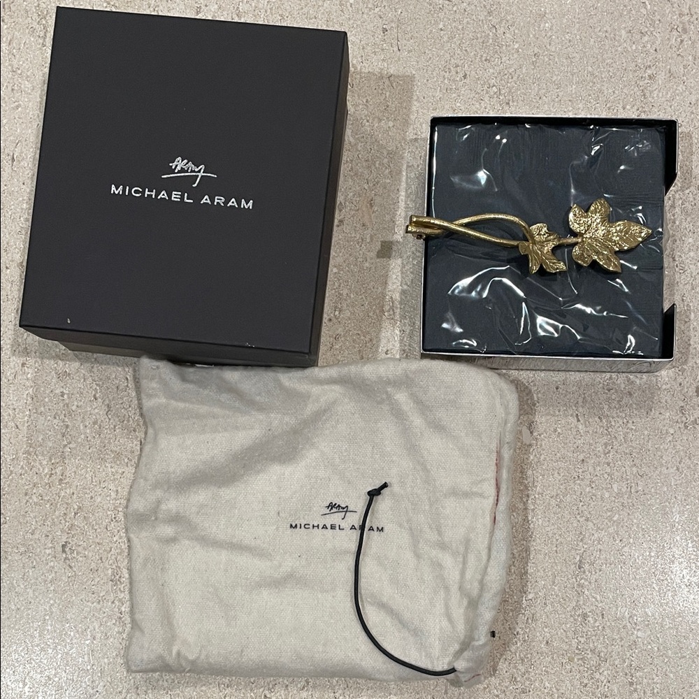 Michael Aram Ivy & Oak Napkin Holder